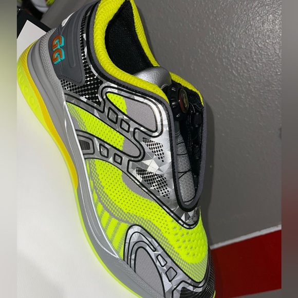 Gucci Ultrapace R ' Neon Yellow' - Picture 3 of 8